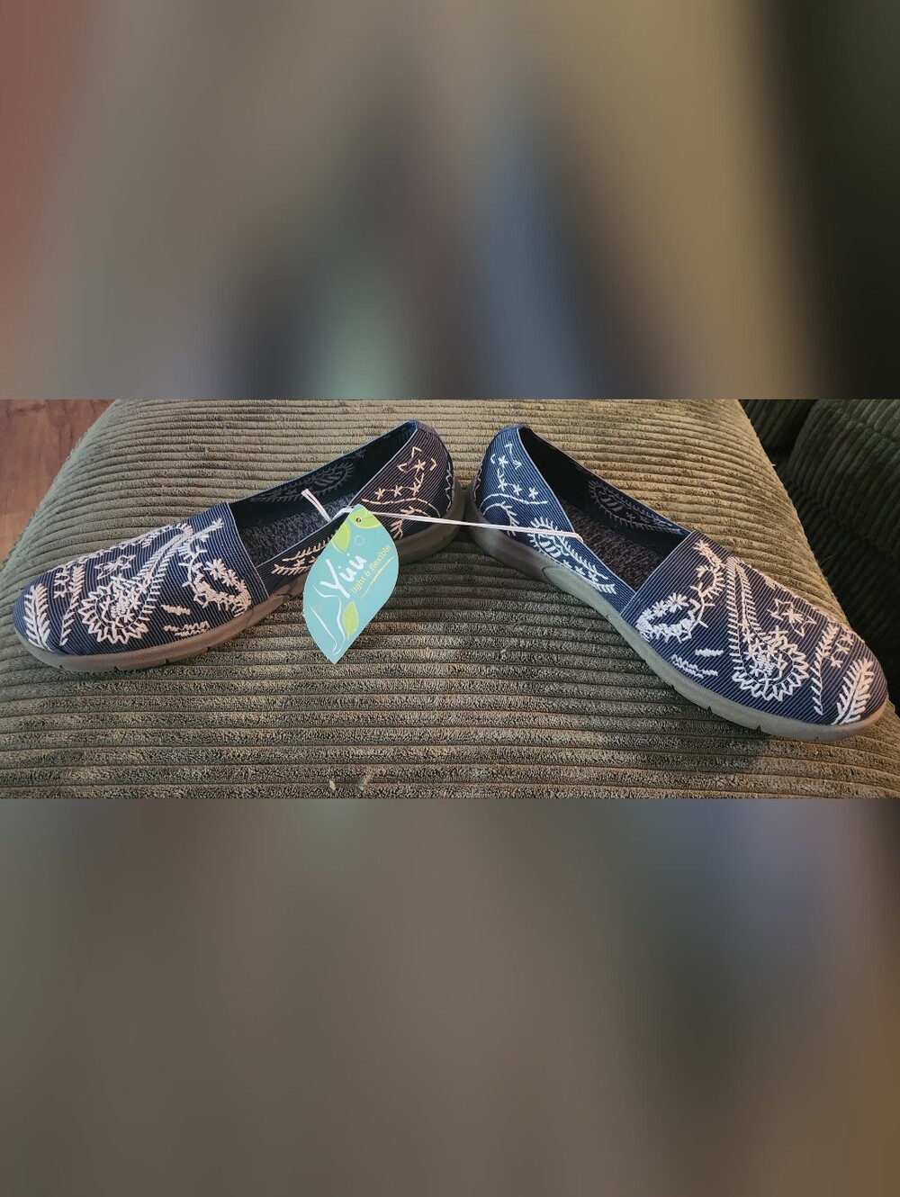 Yuu Khrisrina Slip On Shoes